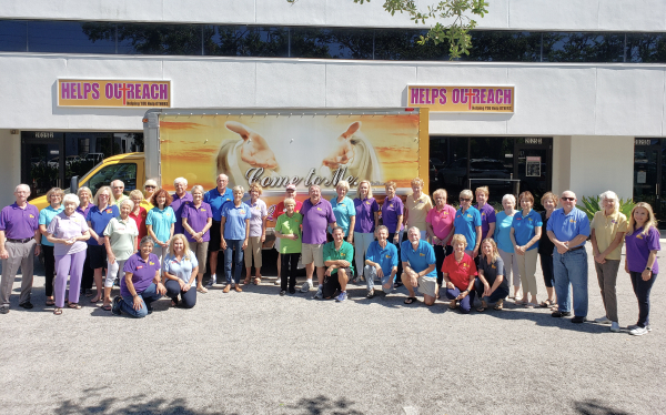 helps-outreach-volunteers-crop